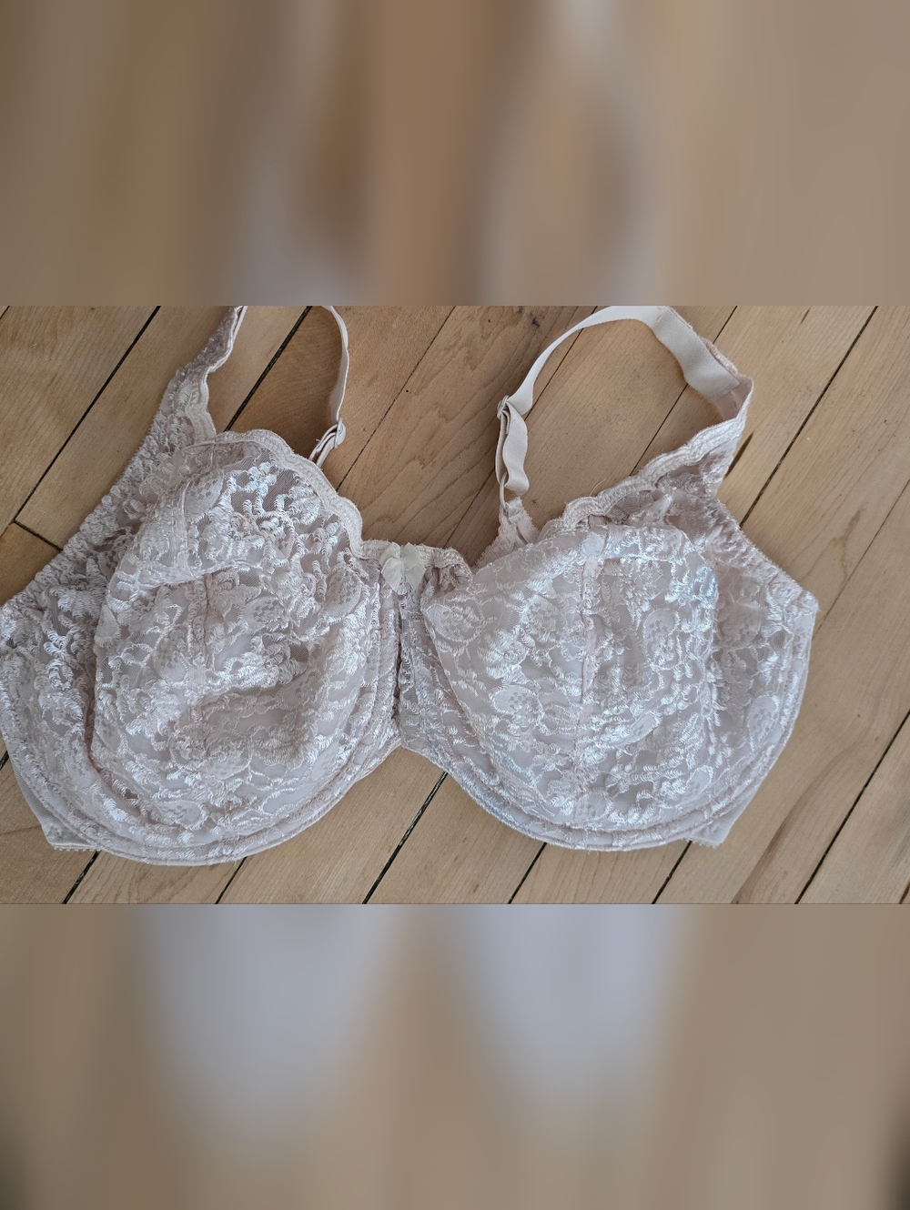 Olga Women's Size 40DD Shimmerlace Embroidered Lace Bra in Style #35017 -